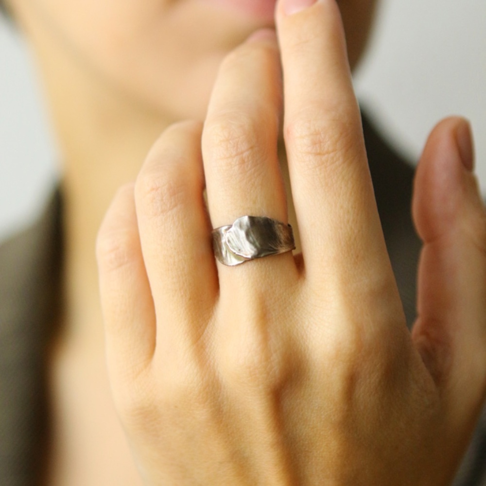 Two Maple wings ring in colored silver